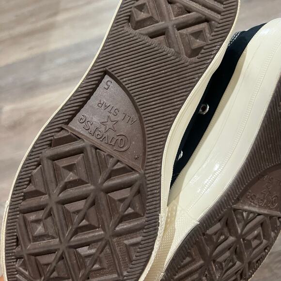 COMME des GARCONS PLAY Converse Emblem Low Top Canvas Black Sneakers - Picture 5 of 6